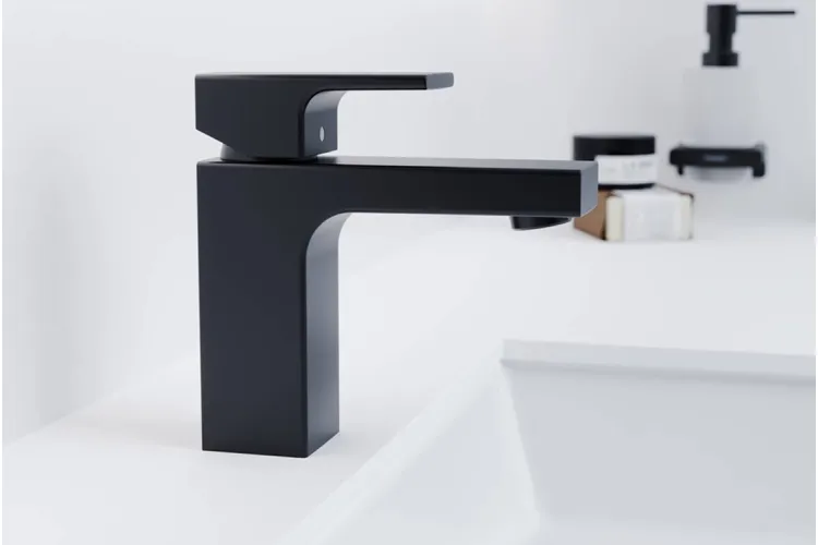 Змішувач Vernis Shape Isolated 100 для умивальника без донного клапана, Matt Black (71569670) зображення 2
